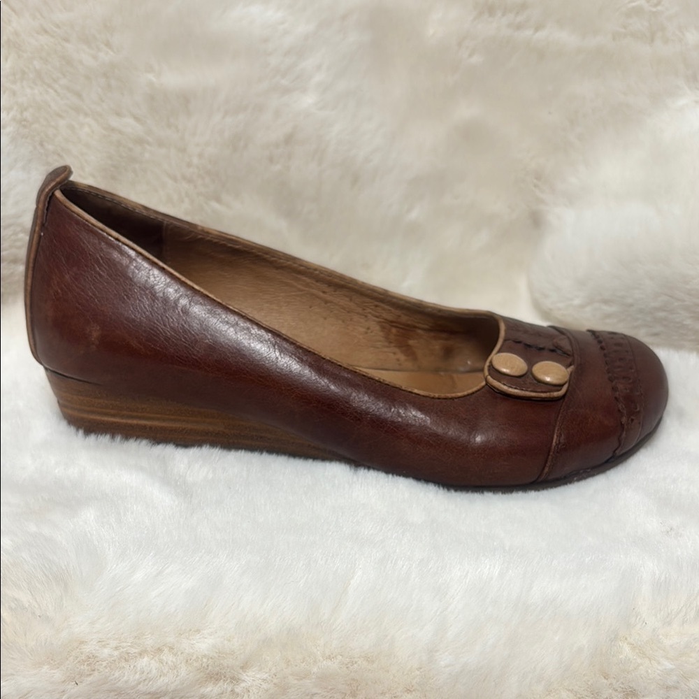 Miz Mooz Brown Leather Flats with Button Embellishments